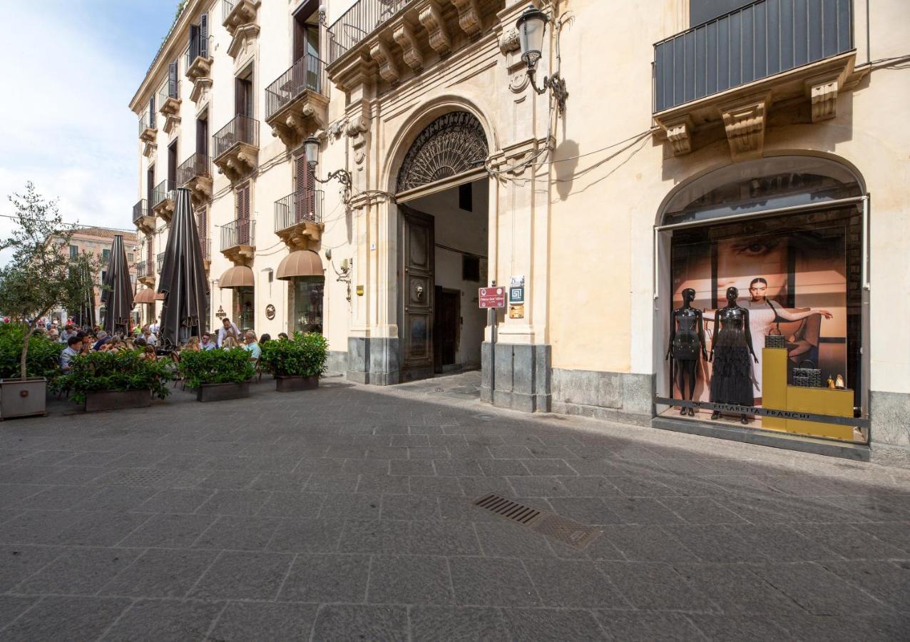 La Regina Del Duomo Catania Centro Hotel Bagian luar foto